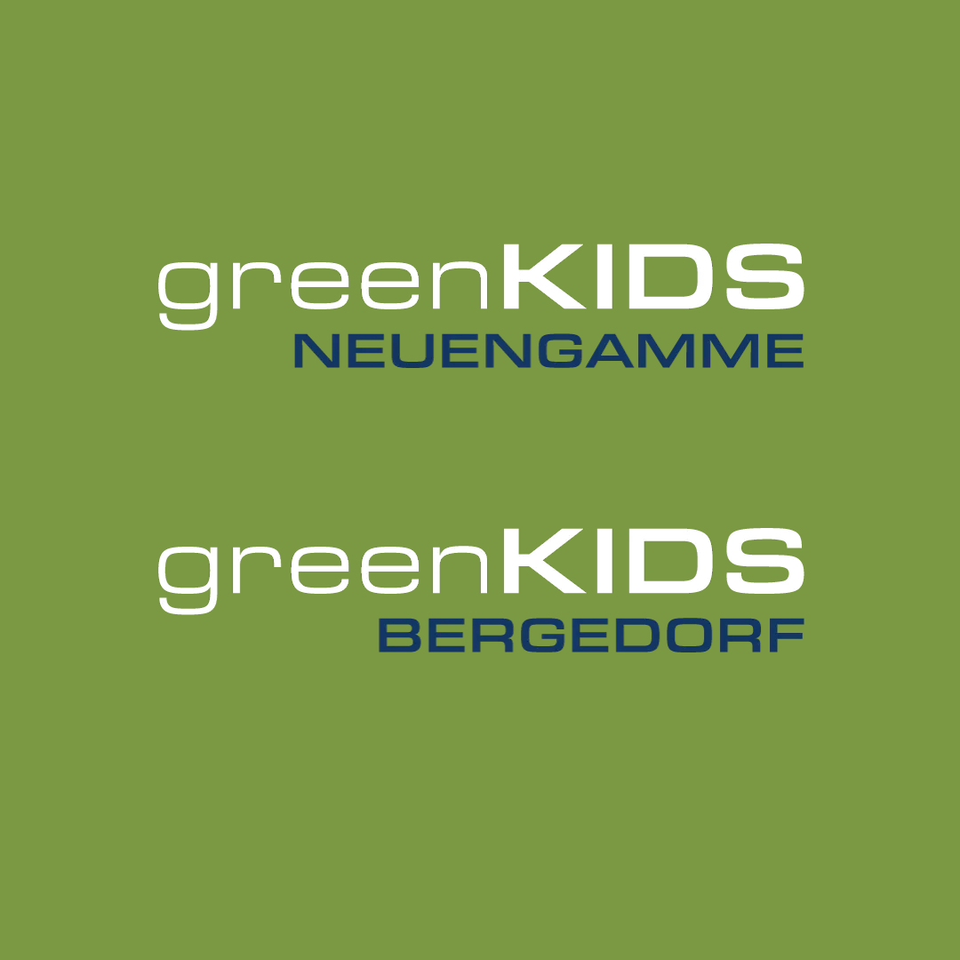 Ein Logo mit der Aufschrift "greenKIDS Neuengamme und Bergedorf" in grüner Farbe.